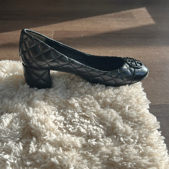 Shoes - Picture 2 of 6